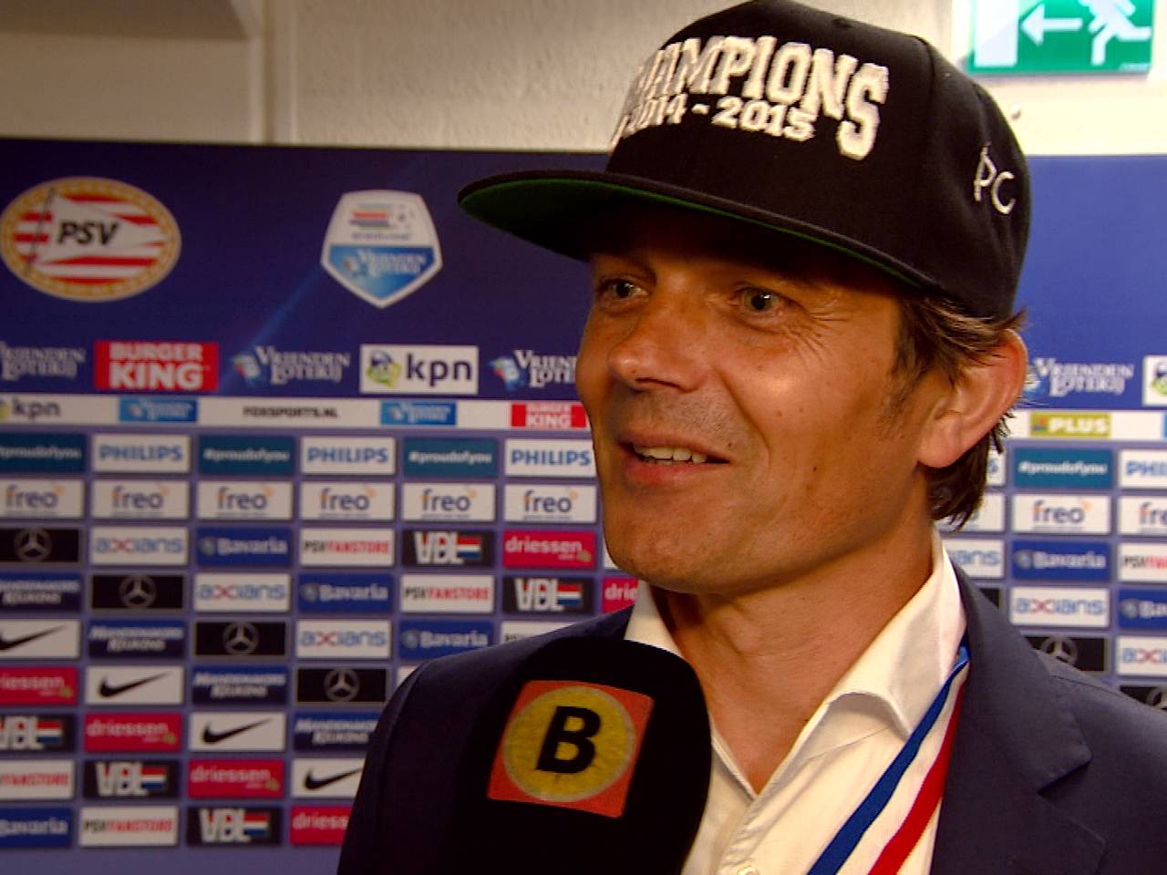 Phillip Cocu is te gast in 'FC Onder Ons'.