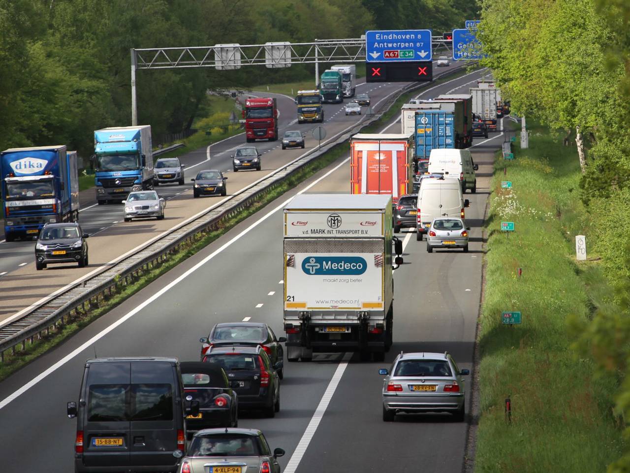 VID over verkeerschaos op A67 bij Geldrop