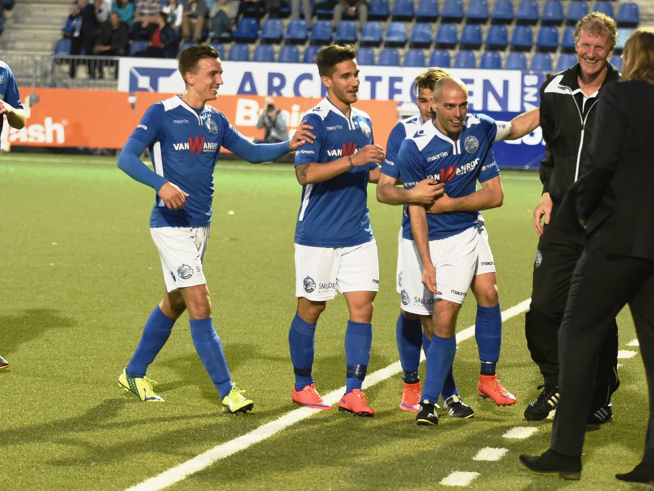 Anthony Lurling viert record (Foto: Henk van Esch)