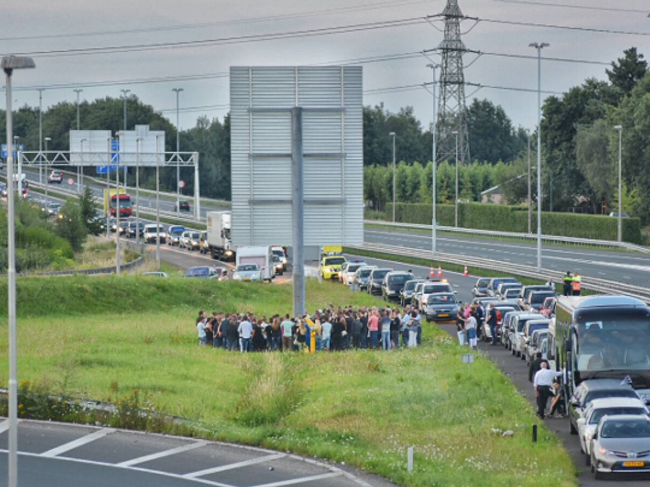 Drukte bij herdenking op de A65 