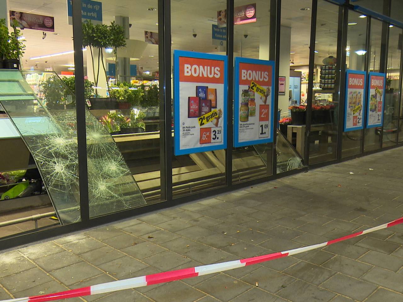 Ramkraak gepleegd bij Albert Heijn in Goirle, daders probeerden pinautomaat te stelen