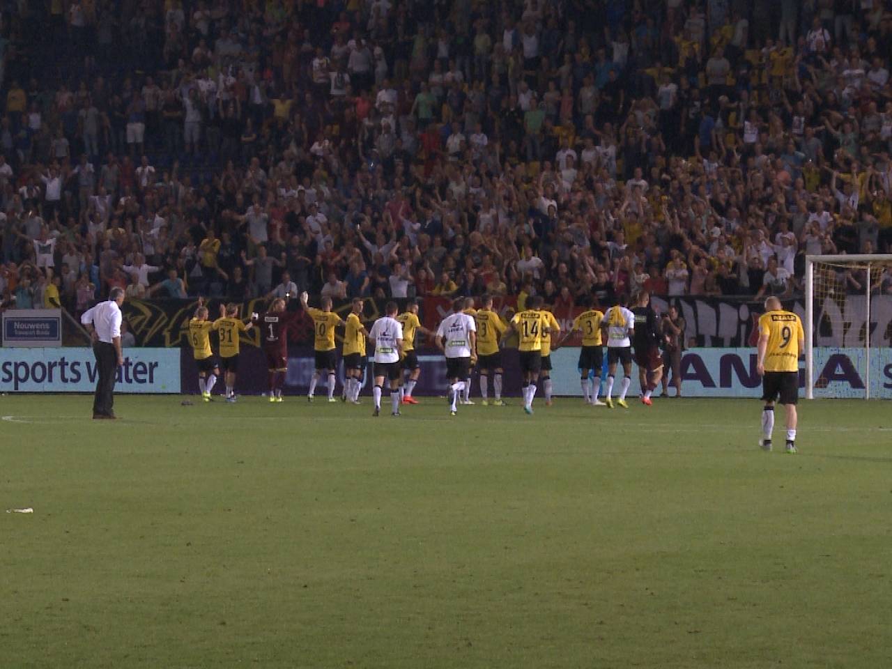 Blijdschap bij NAC na eerste overwinning.