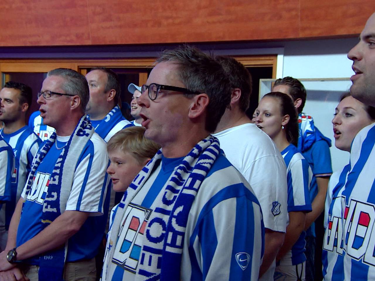 FC Eindhoven pimpt clublied