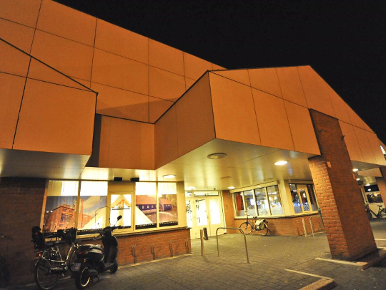 Sportpark De Belleman van buiten (foto: Rico Vogels / SQ Vision)