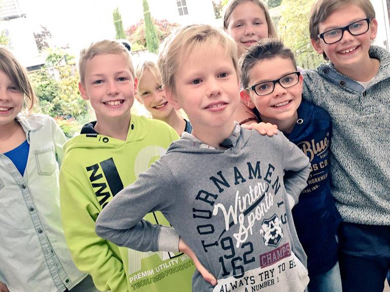 11-jarige Mattijs Hensen uit Helmond krijgt huiskamercollege van echte professor en onderwijsminister