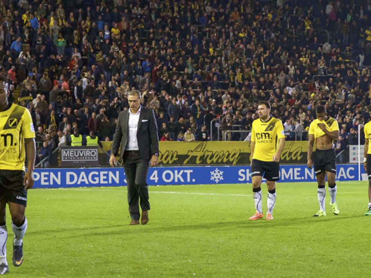 Teleurstelling bij spelers van NAC (foto: VI Images)     