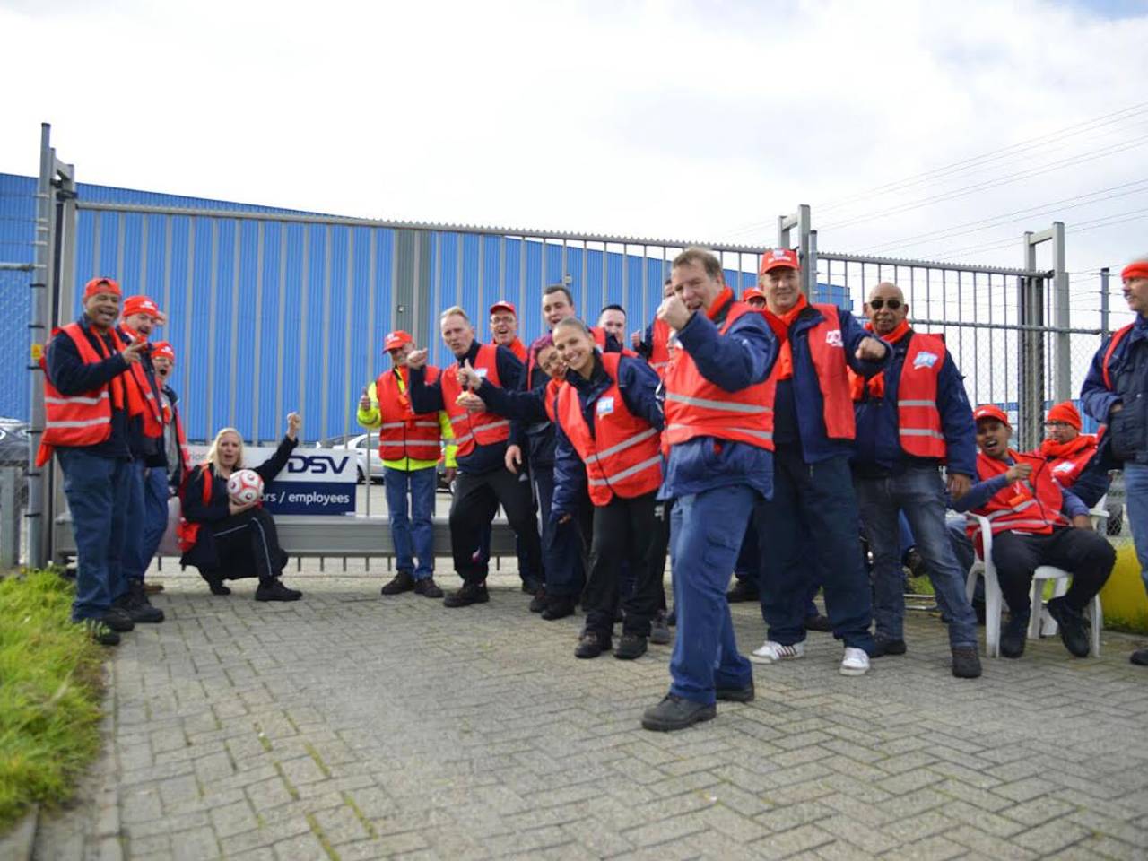Medewerkers DSV willen meer loon én meer respect