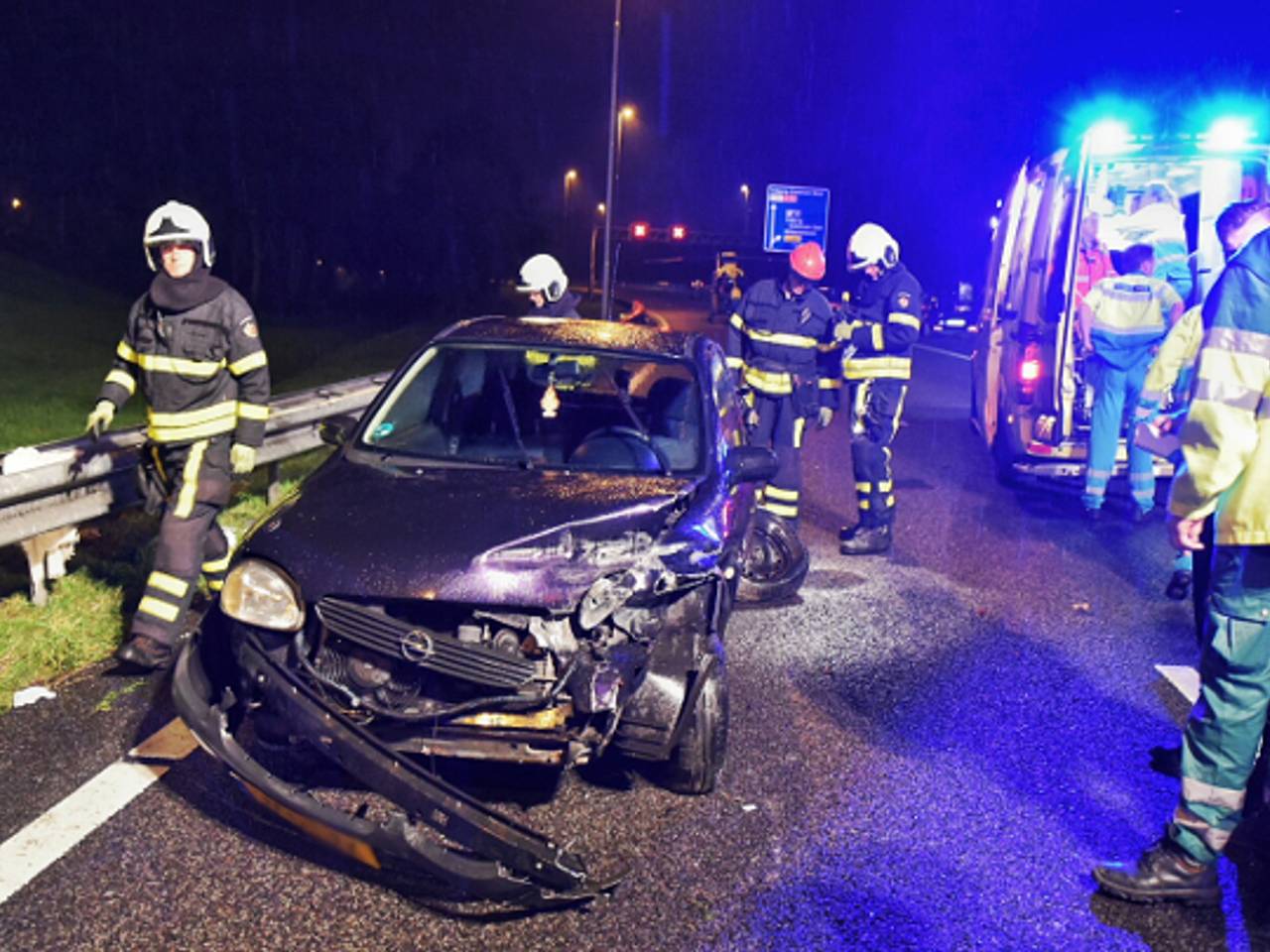 Auto flink beschadigd (foto: Toby de Kort / De Kort Media) 