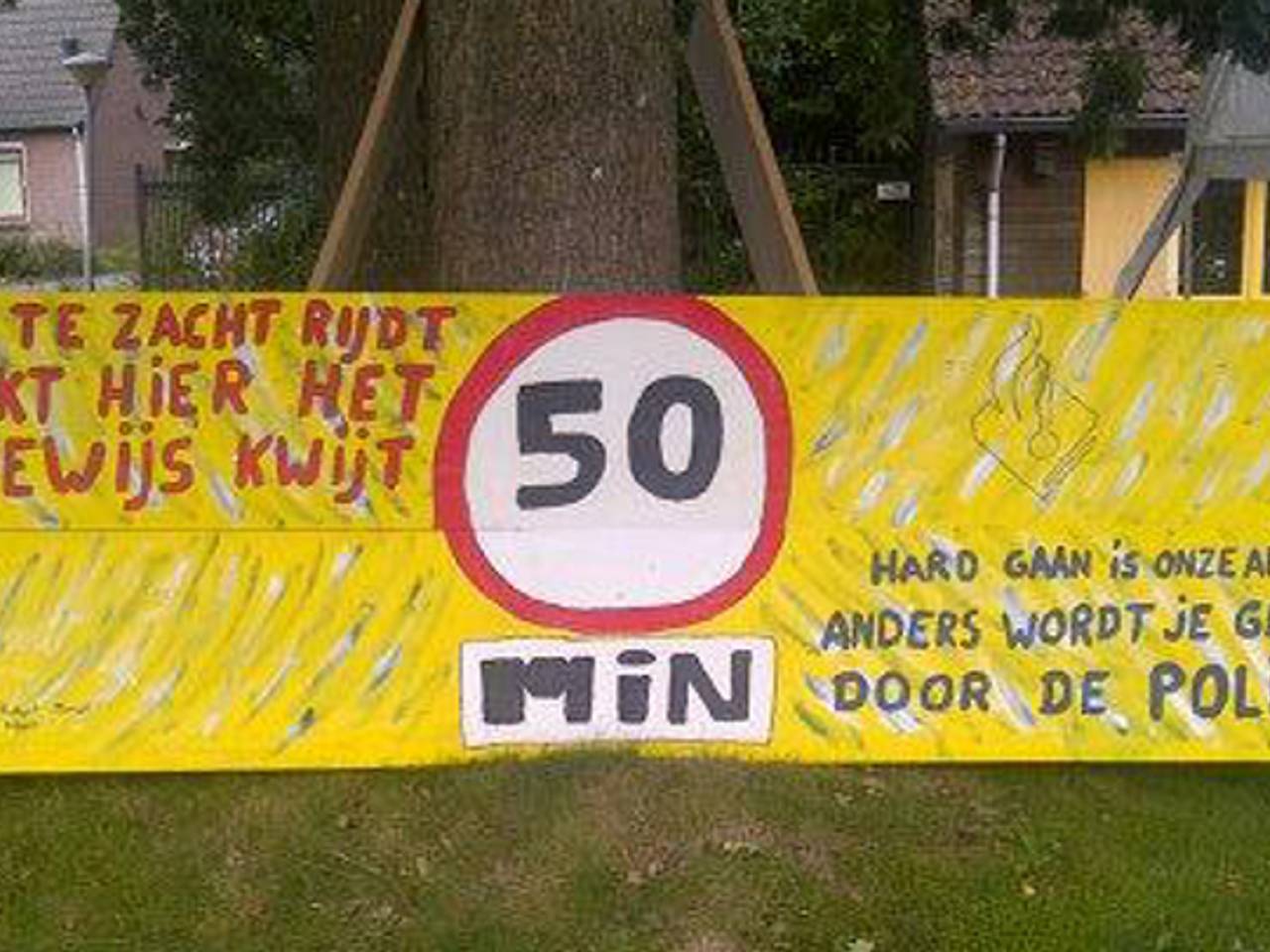 Het verkeersbord (bron: @brigadierWoeAB / Twitter)