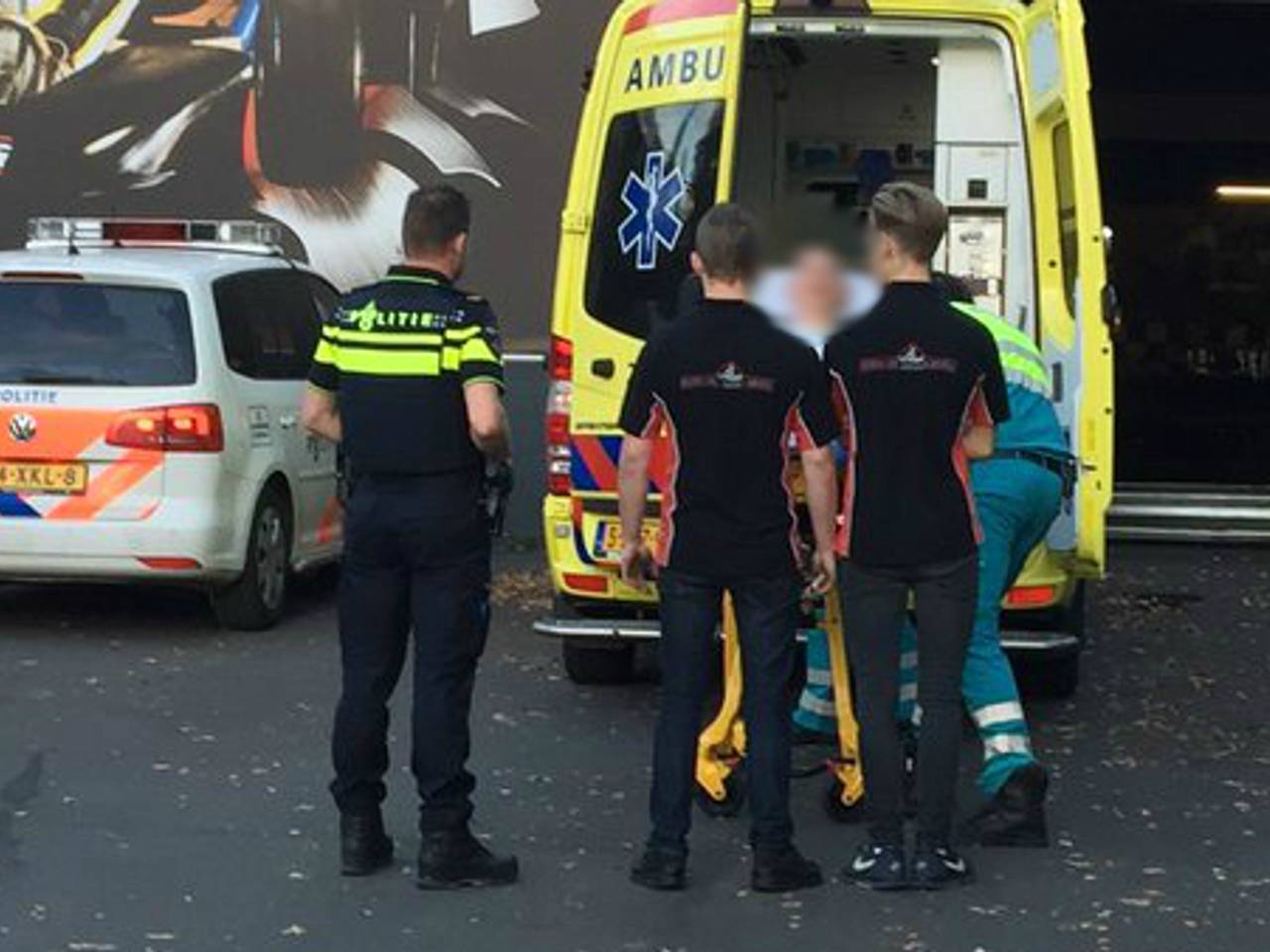 Een jongen raakte gewond bij het ongeluk. (Foto: René van Hoof)