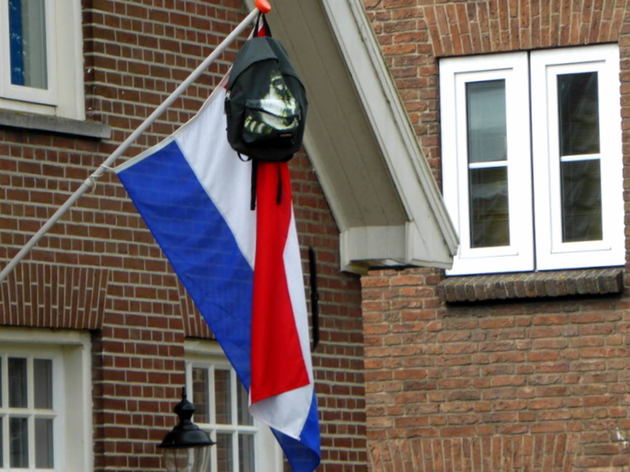 https://api.omroepbrabant.nl/img/f/$width$/$height$/0.5/0.5/bWVkaWEvcHJvZC8yMzI4NzUyLmpwZz9zdj0yMDE5LTA3LTA3JnN0PTIwMjAtMDEtMDFUMDAlM0EwMCUzQTAwWiZzZT0yMDQwLTAxLTAxVDAwJTNBMDAlM0EwMFomc3I9YiZzcD1yJnNpZz1QbFYlMkZ4VHBQSjM5Y2tqaE1JV0JJZnFWanZ1clFDbzN2NmxnOUxNMmsxdXclM0Q=