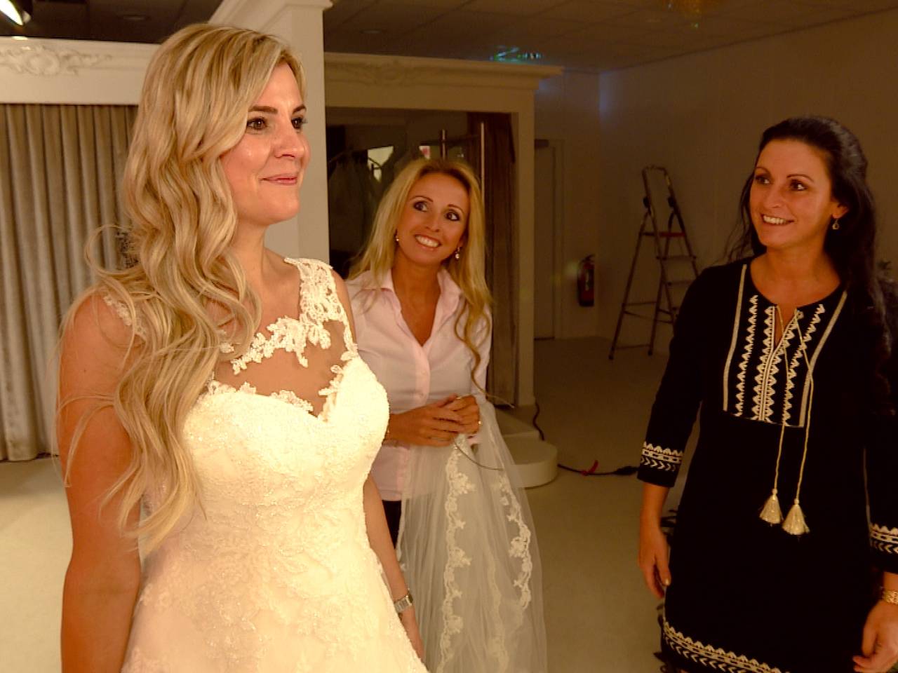 Bruidszaak Deurne het decor voor tv-programma Say Yes to the Dress