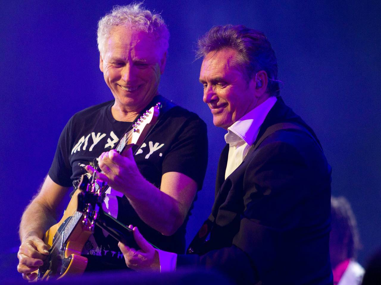 Henny Vrienten (rechts) tijdens Paaspop in 2017 (foto: Omroep Brabant).