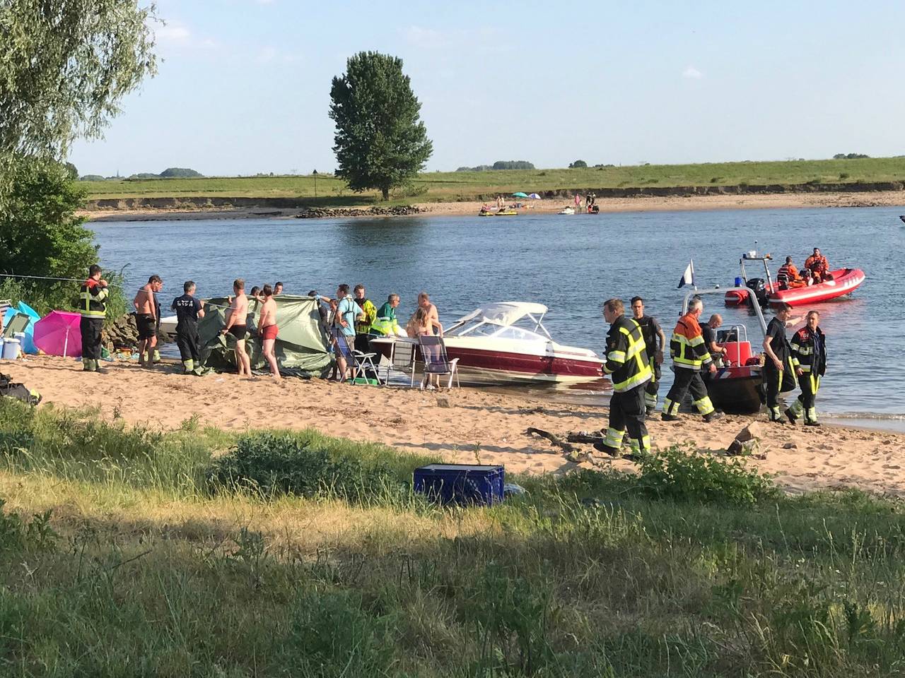 https://api.omroepbrabant.nl/img/f/$width$/$height$/0.5/0.5/bWVkaWEvcHJvZC8yNTAzOTI1LmpwZz9zdj0yMDE5LTA3LTA3JnN0PTIwMjAtMDEtMDFUMDAlM0EwMCUzQTAwWiZzZT0yMDQwLTAxLTAxVDAwJTNBMDAlM0EwMFomc3I9YiZzcD1yJnNpZz1oc05tR2s1d0N0bUVEMTNiSk5Rd05rbXgwR0pvcWhHMkNzSnFKb2RBRFdJJTNE
