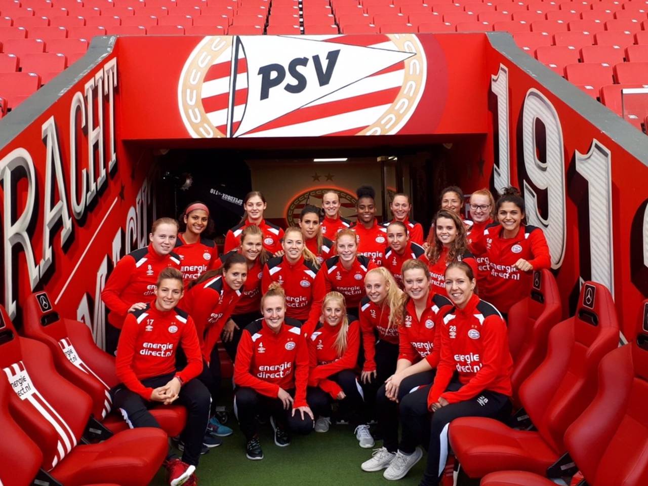 PSV-vrouwen 'extra geprikkeld' tegen Ajax