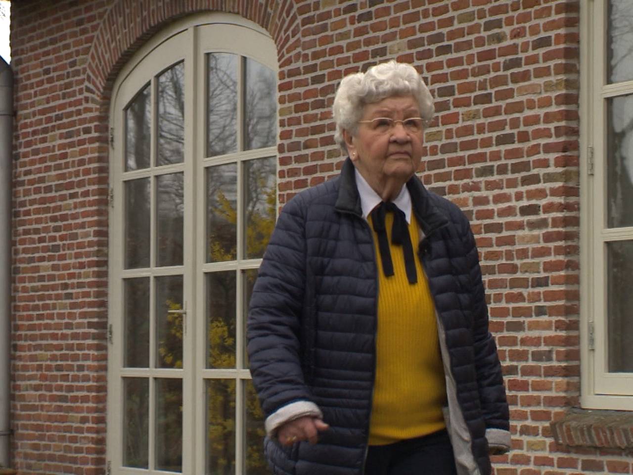 Nel vluchtte 's nachts vaak naar de 'schuilkelder'.