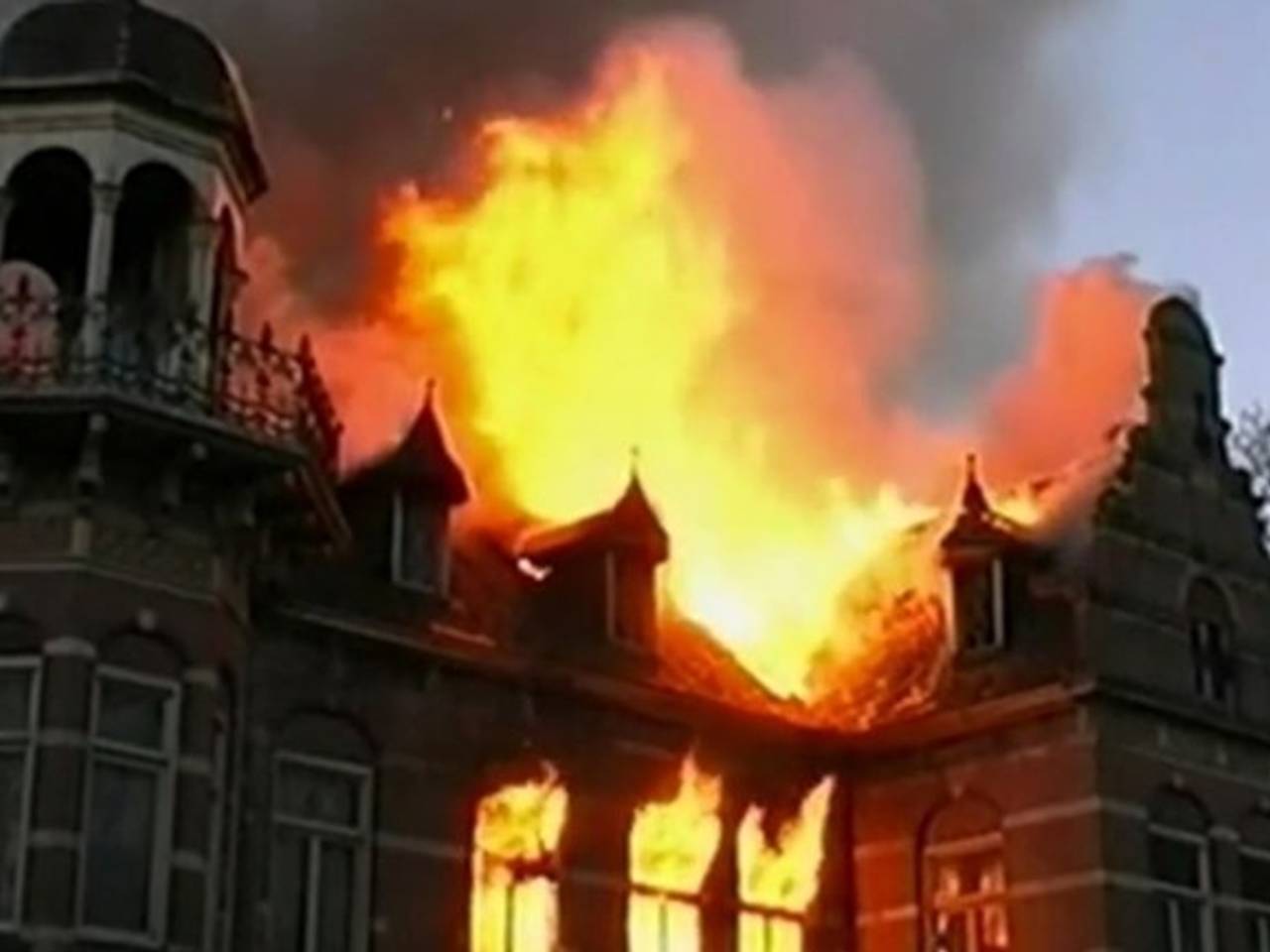 Miljonair Ewald Marggraff kwam bij de brand in 2003 om het leven. (Archieffoto)