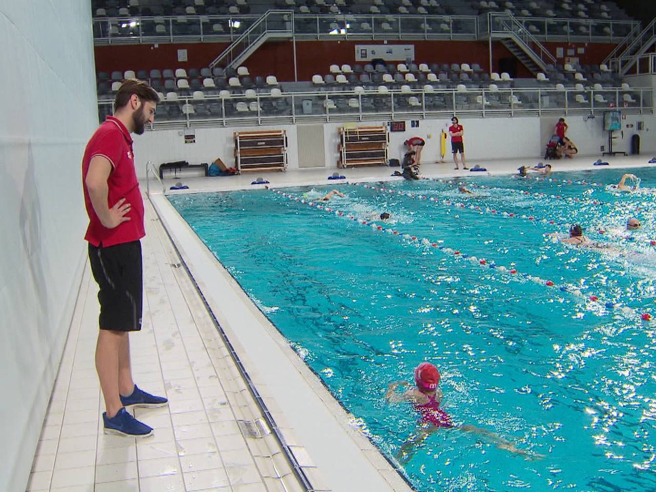 Roland Beekes geeft les aan Noumi.