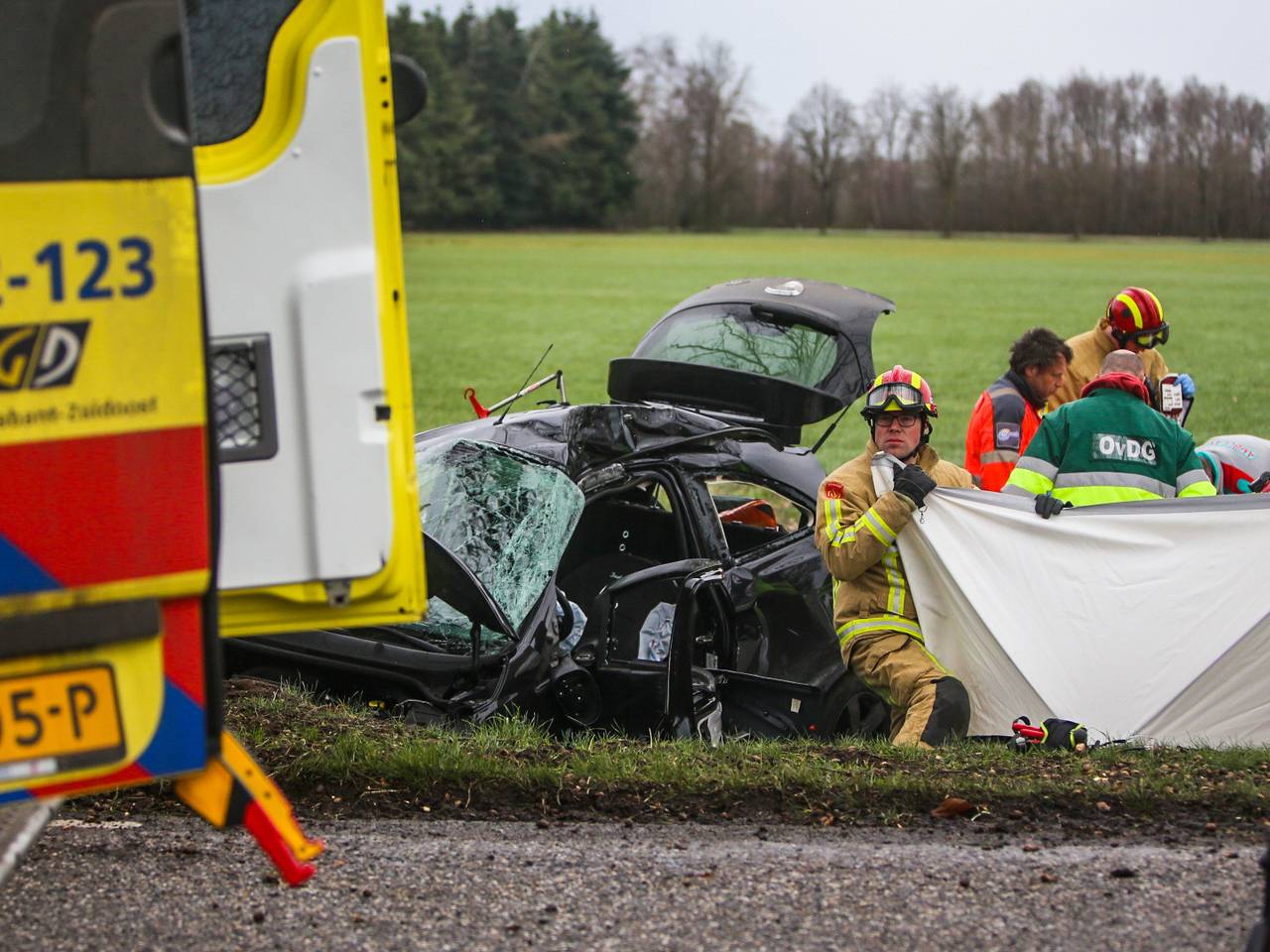 Het ongeluk gebeurde op de Meijelseweg in Asten. (Foto: Pim Verkoelen)