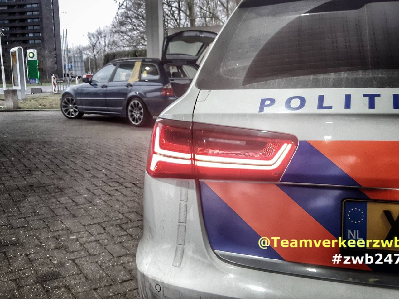 De hardleerse automobilist werd aangehouden in Tilburg. (Foto: Team Verkeer Zeeland-West-Brabant)