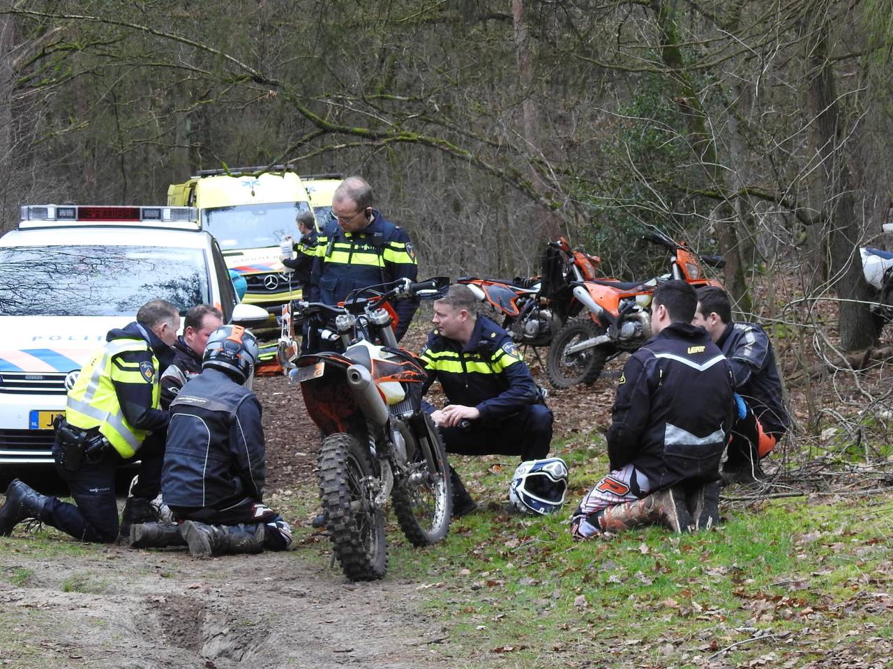 Dodelijk ongeval in de bossen bij Valkenswaard (foto: Jozef Bijnen).