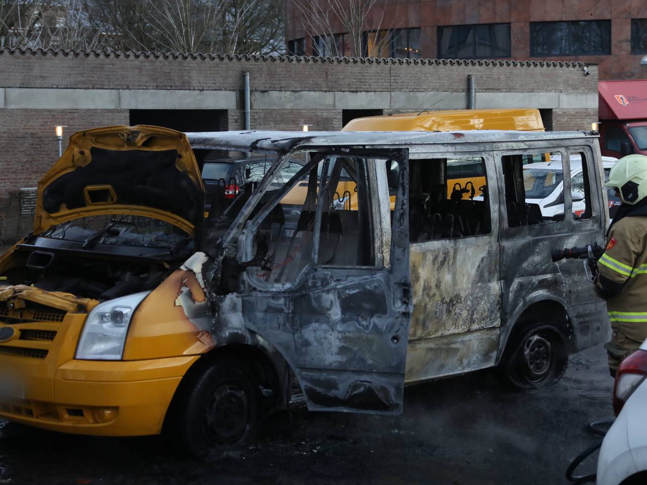 Man aangehouden na autobrand in Oss