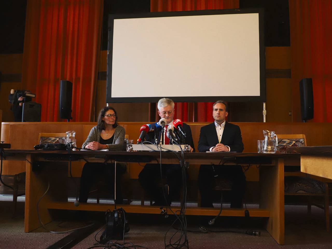De persconferentie, met links Ariene Rietveld en rechts Jean-Luc Murk (foto: Lisa van Acquoij).