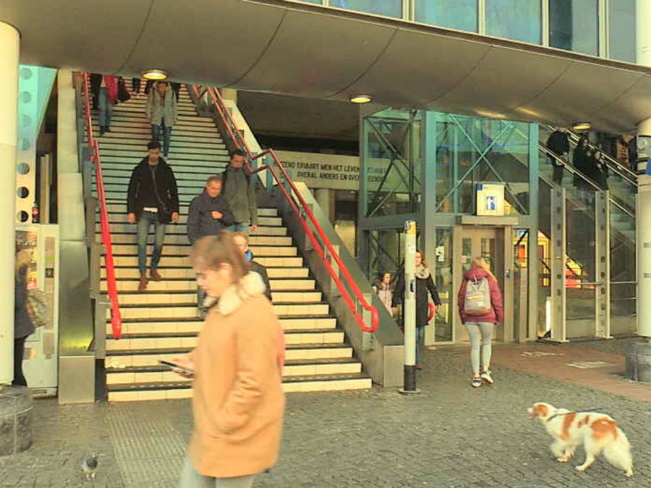 Business as usual op station Den Bosch