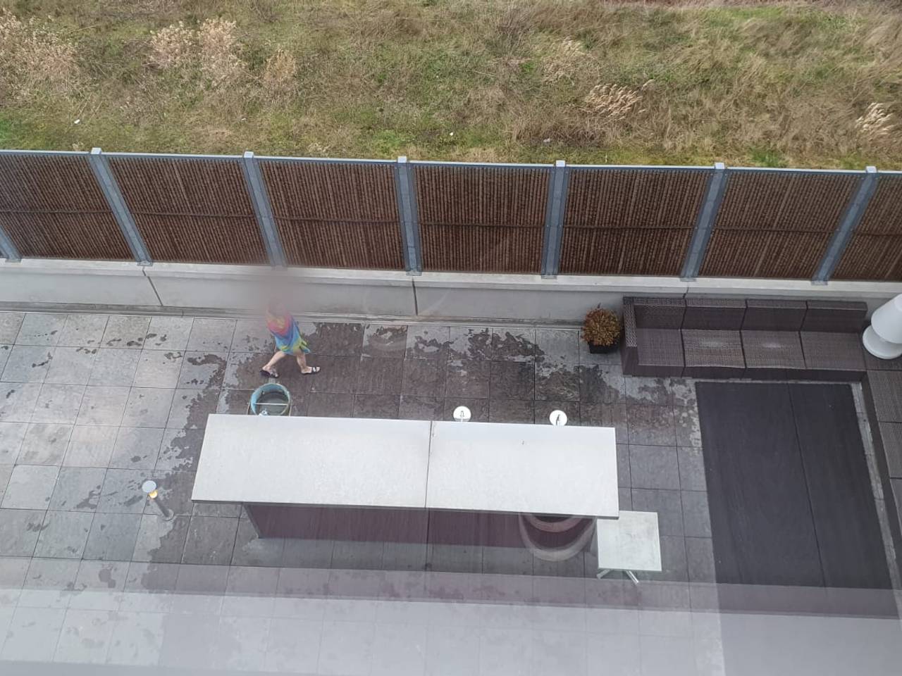 Het uitzicht vanuit het zorghotel.