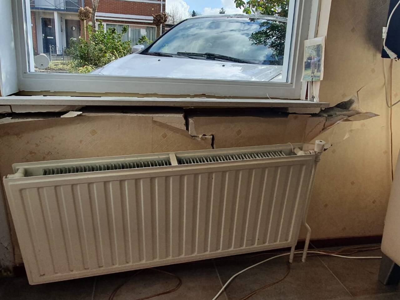 Het huis heeft flinke schade. (foto: François van Maastrigt)