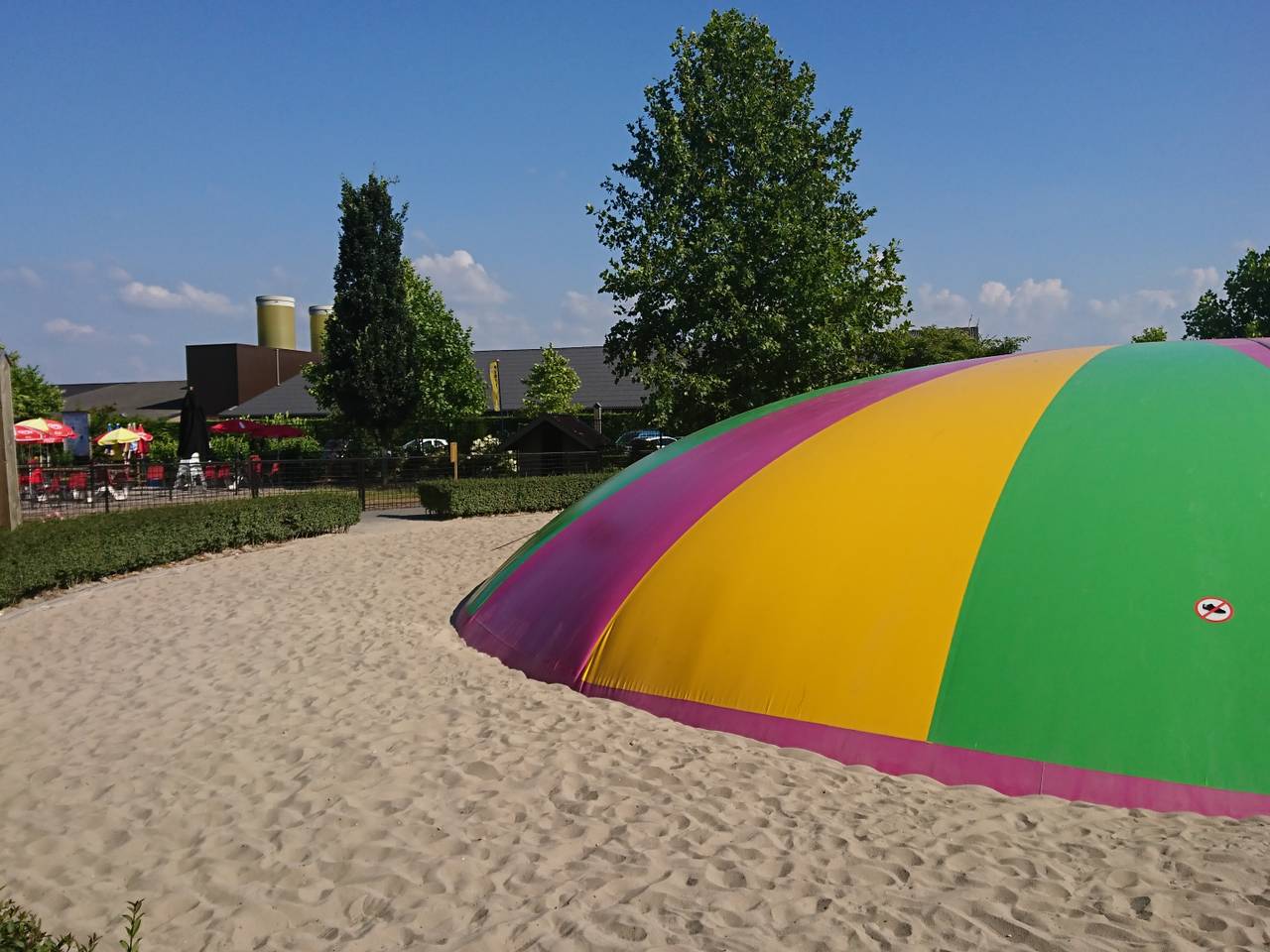 Het springkussen bij Pukkemuk (foto: Pukkemuk)