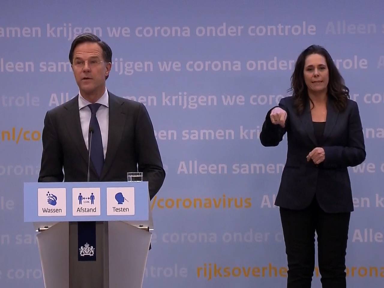 Rutte tijdens de persconferentie dinsdag.