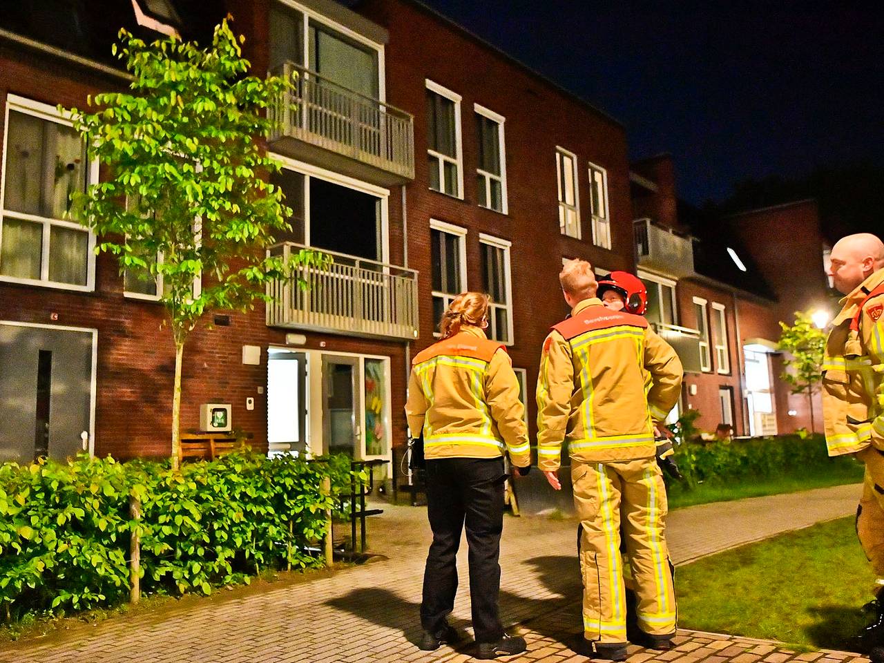 Twee keer kwam de brandweer naar het complex (foto: Rico Vogels/SQ Vision).