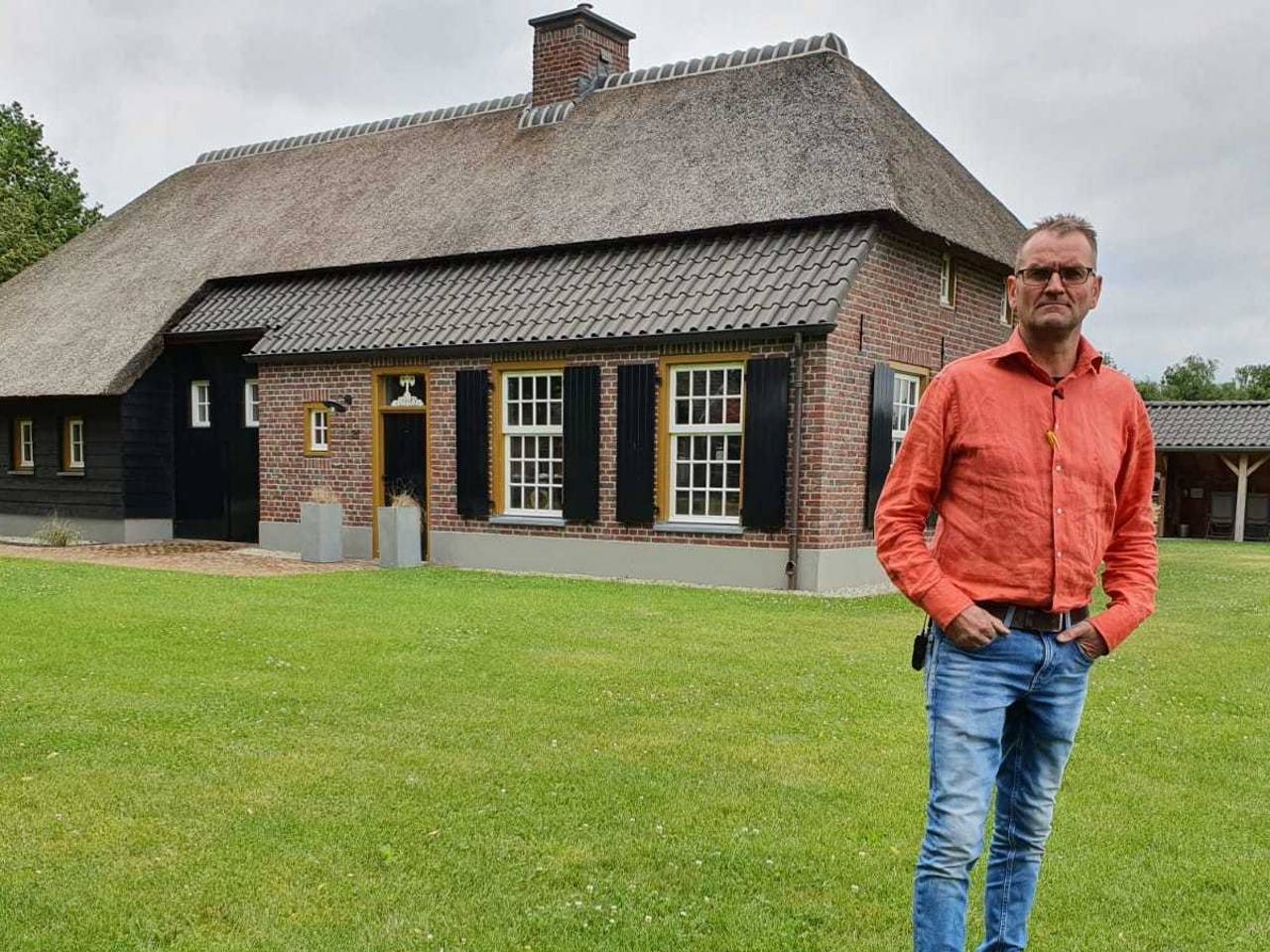 https://api.omroepbrabant.nl/img/f/$width$/$height$/0.5/0.5/bWVkaWEvcHJvZC8zNDA4MzczLmpwZz9zdj0yMDE5LTA3LTA3JnN0PTIwMjAtMDEtMDFUMDAlM0EwMCUzQTAwWiZzZT0yMDQwLTAxLTAxVDAwJTNBMDAlM0EwMFomc3I9YiZzcD1yJnNpZz02M2JHNVNldEh3d3AzSTRXRTN3aDFJejNsdlFOVm05eWVOZk9rYWlOYmpNJTNE