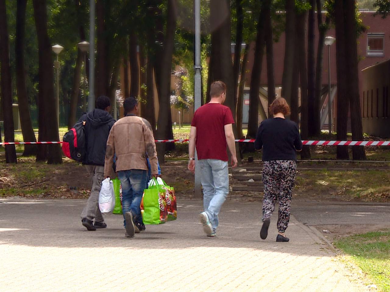 Het asielzoekerscentrum in Overloon, waar binnenkort statushouders komen te wonen.