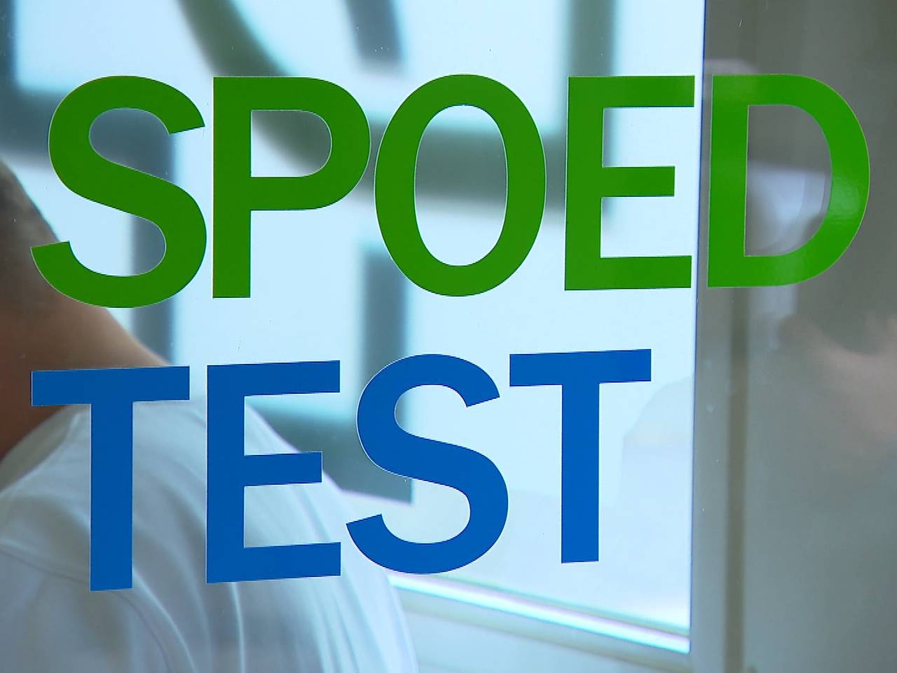 Brabantse teststraten lopen vol met mensen die op vakantie willen