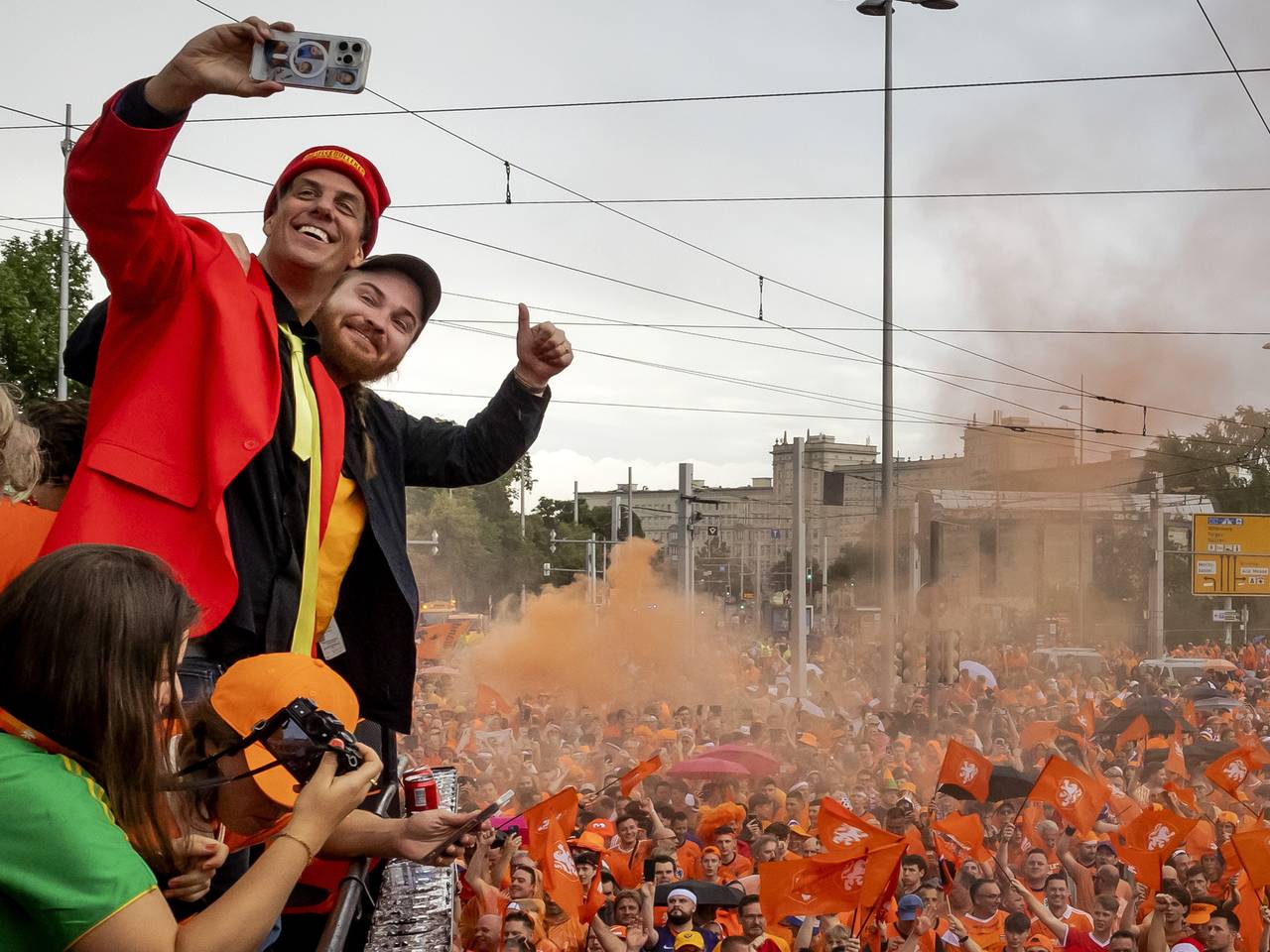 Snollebollekes komt met tophit in het Duits