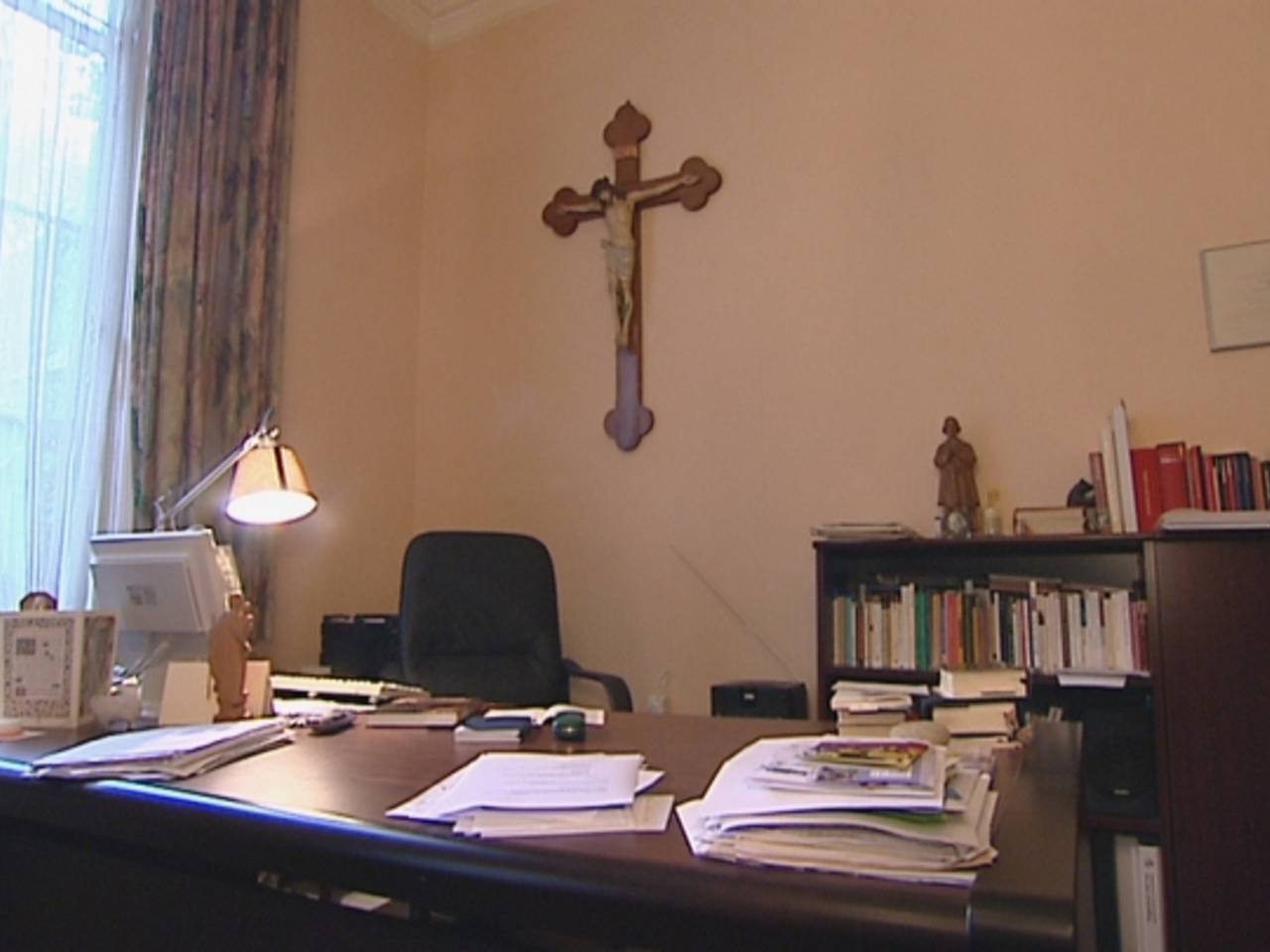 Het kerkbestuur wil verder met de pastoor