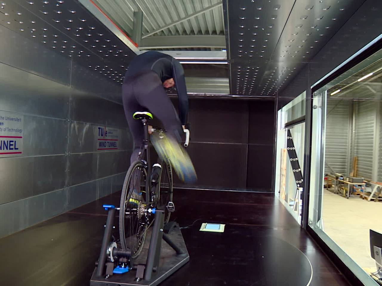 Windturbine TU/Eindhoven in trek bij wielerploegen