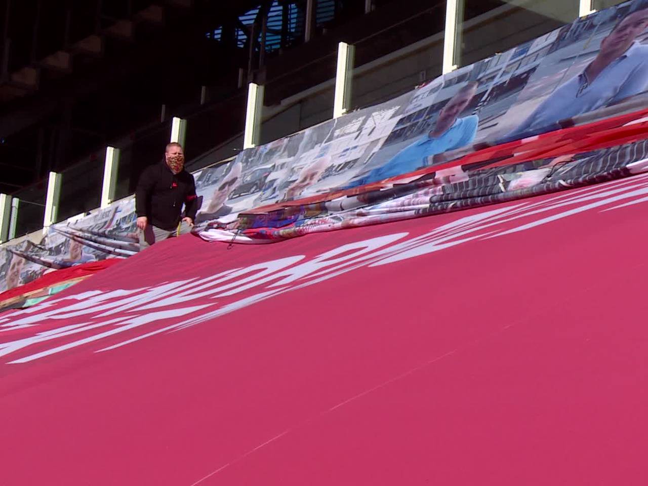 PSV -fans ruimen gelaten de Europa-spandoeken op