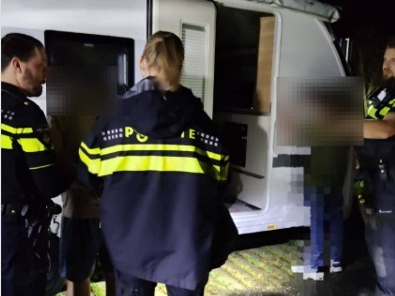 https://api.omroepbrabant.nl/img/f/$width$/$height$/0.50/0.31/cmV2aXNpb25zLzQ5ODQ4NzQtMi5qcGc_c2U9MjA0NS0wMS0wMVQxMCUzQTQwJTNBMDBaJnNpZz1EaHRmekJNdVg5dzk4WjNVcGRtVFkwNVVBYUxqYiUyQmxVZjglMkZsJTJCUW5vMDBVJTNEJnNwPXImc3ByPWh0dHBzJnNyPWImc3Q9MjAyNS0wMS0wMVQxMCUzQTQwJTNBMDBaJnN2PTIwMjYtMDYtMDY=
