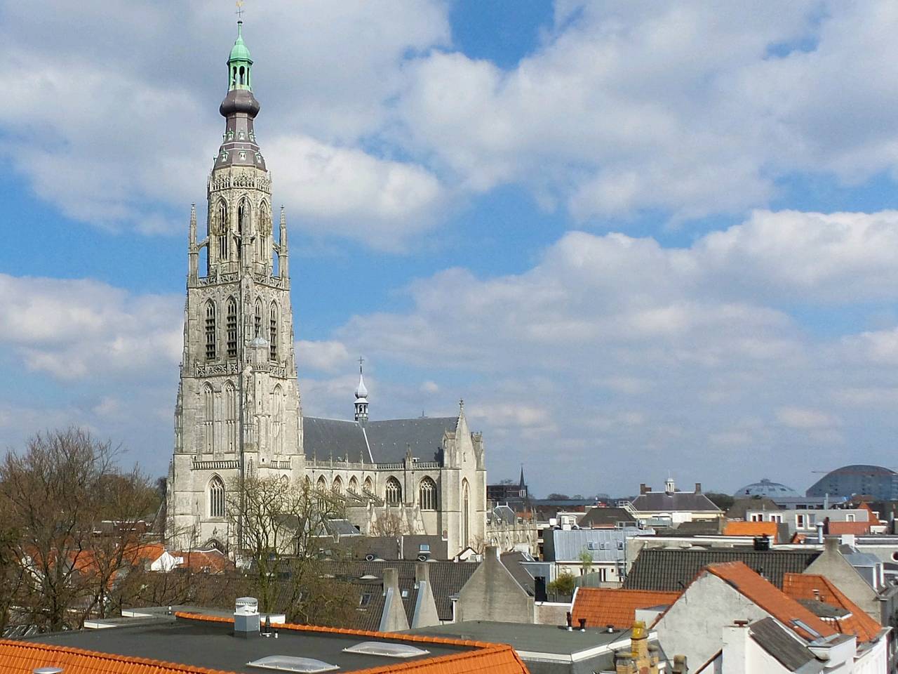 https://api.omroepbrabant.nl/img/f/$width$/$height$/0.50/0.50/cmV2aXNpb25zLzIzMDAzMTMtMS5qcGc_c2U9MjA0NS0wMS0wMVQxMCUzQTQwJTNBMDBaJnNpZz1GZU90UjZLY0lRN1phalZGJTJCQlBIREhNazJKRXZDUTd1eWxZTHRYR1dmTkUlM0Qmc3A9ciZzcHI9aHR0cHMmc3I9YiZzdD0yMDI1LTAxLTAxVDEwJTNBNDAlM0EwMFomc3Y9MjAyNi0wMi0wNg==