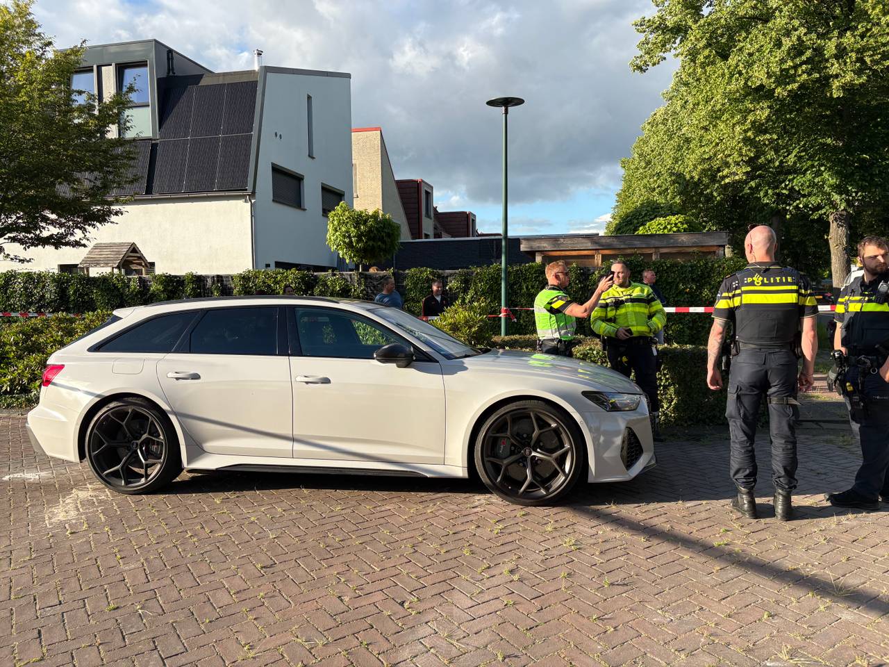 https://api.omroepbrabant.nl/img/f/$width$/$height$/0.50/0.50/cmV2aXNpb25zLzQ5MTY0MzItMS5qcGc_c2U9MjA0NS0wMS0wMVQxMCUzQTQwJTNBMDBaJnNpZz1PemtkZXVxbnpRUlhyWTYlMkZIbWYzdnJ2dVBYSGxSY1NlWXVYR2RNa1RvY2clM0Qmc3A9ciZzcHI9aHR0cHMmc3I9YiZzdD0yMDI1LTAxLTAxVDEwJTNBNDAlM0EwMFomc3Y9MjAyNi0wMi0wNg==