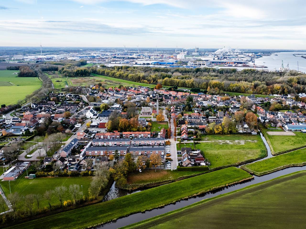 https://api.omroepbrabant.nl/img/f/$width$/$height$/0.50/0.50/cmV2aXNpb25zLzQ5MjI2MjItMS5qcGc_c2U9MjA0NS0wMS0wMVQxMCUzQTQwJTNBMDBaJnNpZz1UbkFaMkpwVzZJVnkzOSUyQjBHSWg0WjdXNTJKVUhHd1FBTXZ6R0M4dXRxdEUlM0Qmc3A9ciZzcHI9aHR0cHMmc3I9YiZzdD0yMDI1LTAxLTAxVDEwJTNBNDAlM0EwMFomc3Y9MjAyNi0wMi0wNg==