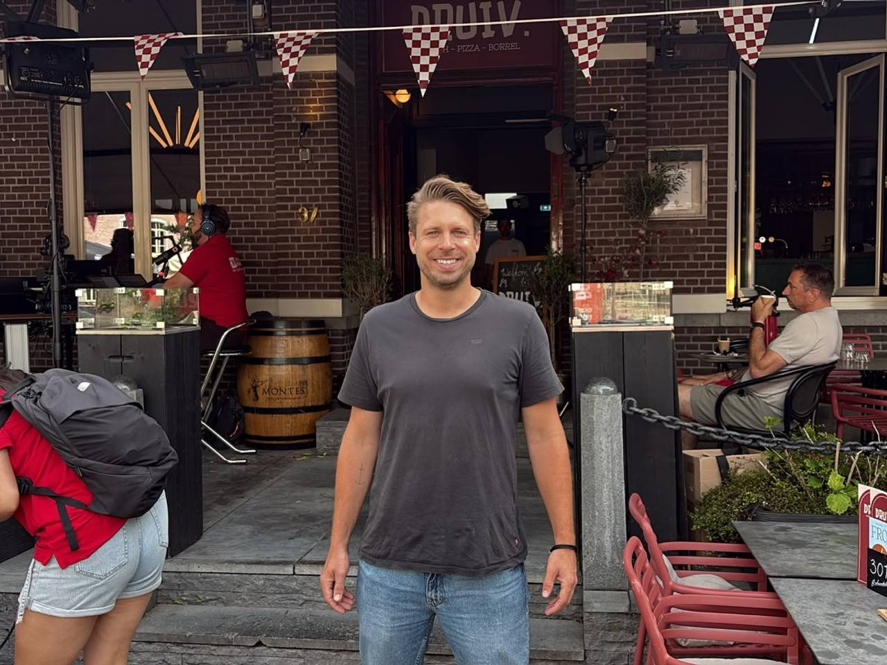 https://api.omroepbrabant.nl/img/f/$width$/$height$/0.50/0.50/cmV2aXNpb25zLzQ5Mjk4NzgtMS5qcGc_c2U9MjA0NS0wMS0wMVQxMCUzQTQwJTNBMDBaJnNpZz1LUGQ4cGJEZm91ZzN6b1drVEZVTHglMkY5V0ZQUVpGZnlzJTJCdGNzT3VSR1lIYyUzRCZzcD1yJnNwcj1odHRwcyZzcj1iJnN0PTIwMjUtMDEtMDFUMTAlM0E0MCUzQTAwWiZzdj0yMDI2LTAyLTA2