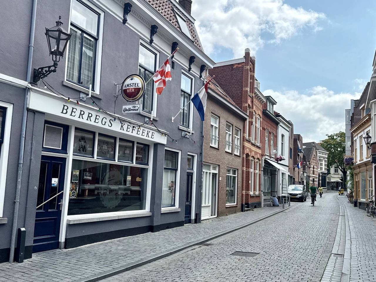 https://api.omroepbrabant.nl/img/f/$width$/$height$/0.50/0.50/cmV2aXNpb25zLzQ5MzgzMDYtMS5qcGc_c2U9MjA0NS0wMS0wMVQxMCUzQTQwJTNBMDBaJnNpZz1WaTdHSTRVOFBLOUwza1Y0N0lySWFKSHp4V09WdUNyNVRZYXVxYzZIS0FnJTNEJnNwPXImc3ByPWh0dHBzJnNyPWImc3Q9MjAyNS0wMS0wMVQxMCUzQTQwJTNBMDBaJnN2PTIwMjYtMDItMDY=