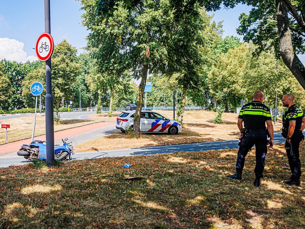 https://api.omroepbrabant.nl/img/f/$width$/$height$/0.50/0.50/cmV2aXNpb25zLzQ5NDQzOTEtMS5qcGc_c2U9MjA0NS0wMS0wMVQxMCUzQTQwJTNBMDBaJnNpZz1YJTJGZW45ZTlJSE9VUkZoQzloZGI4VXBMYyUyRmU3UmhDM2V6ZUF6elFNY3dsUSUzRCZzcD1yJnNwcj1odHRwcyZzcj1iJnN0PTIwMjUtMDEtMDFUMTAlM0E0MCUzQTAwWiZzdj0yMDI2LTAyLTA2