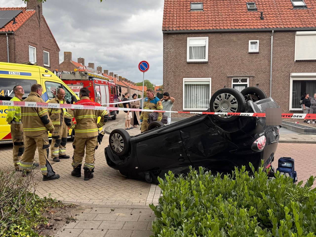 https://api.omroepbrabant.nl/img/f/$width$/$height$/0.50/0.50/cmV2aXNpb25zLzQ5NDc5NTItMS5qcGc_c2U9MjA0NS0wMS0wMVQxMCUzQTQwJTNBMDBaJnNpZz1zR3QzOElTUUZrblZHdlFxNENGUm5BN3Q4JTJGa29ZJTJCT2hYSmIycnQySWVBayUzRCZzcD1yJnNwcj1odHRwcyZzcj1iJnN0PTIwMjUtMDEtMDFUMTAlM0E0MCUzQTAwWiZzdj0yMDI2LTAyLTA2