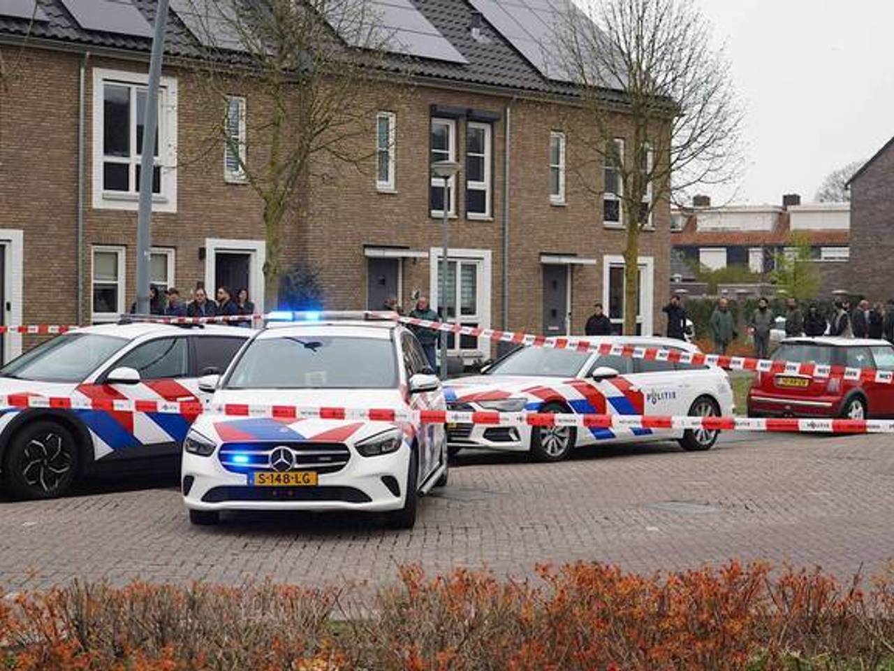 https://api.omroepbrabant.nl/img/f/$width$/$height$/0.50/0.50/cmV2aXNpb25zLzQ5NTQ5NDctMS5qcGc_c2U9MjA0NS0wMS0wMVQxMCUzQTQwJTNBMDBaJnNpZz01UFp1dFhvVkJUJTJGQ3pVMDNIdVF2VVhVZDdHdUlSZ0hQSENsJTJCV2dEWnhDWSUzRCZzcD1yJnNwcj1odHRwcyZzcj1iJnN0PTIwMjUtMDEtMDFUMTAlM0E0MCUzQTAwWiZzdj0yMDI2LTAyLTA2