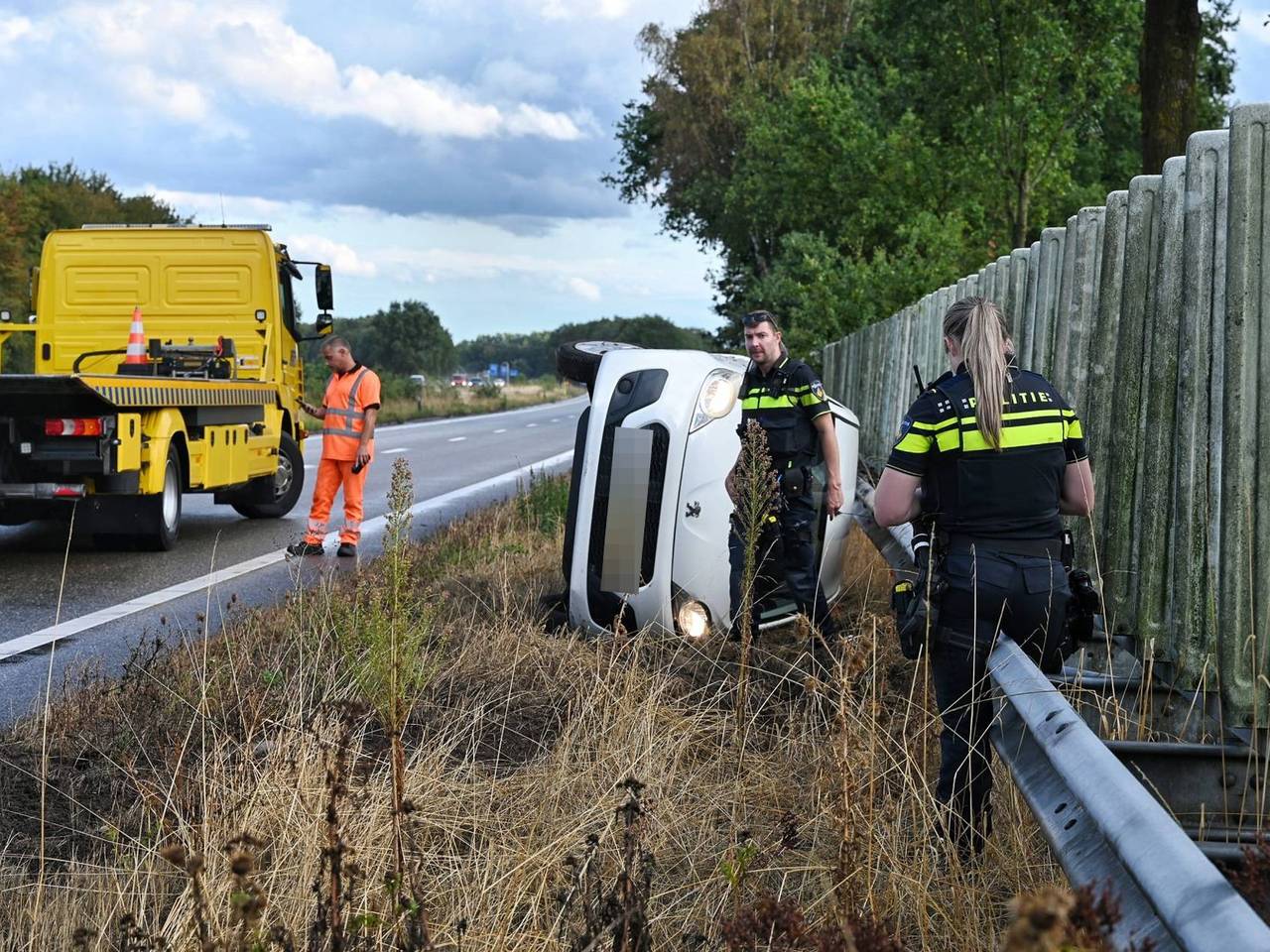 https://api.omroepbrabant.nl/img/f/$width$/$height$/0.50/0.50/cmV2aXNpb25zLzQ5NTUzNjAtMS5qcGc_c2U9MjA0NS0wMS0wMVQxMCUzQTQwJTNBMDBaJnNpZz1XaVhtUTVPYWdEejZoOVlvQUhieEFpY0JReWpVcXlNeTBQQnV4WEM1RjBRJTNEJnNwPXImc3ByPWh0dHBzJnNyPWImc3Q9MjAyNS0wMS0wMVQxMCUzQTQwJTNBMDBaJnN2PTIwMjYtMDItMDY=